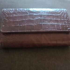 CROCODILE leather wallet very roomy